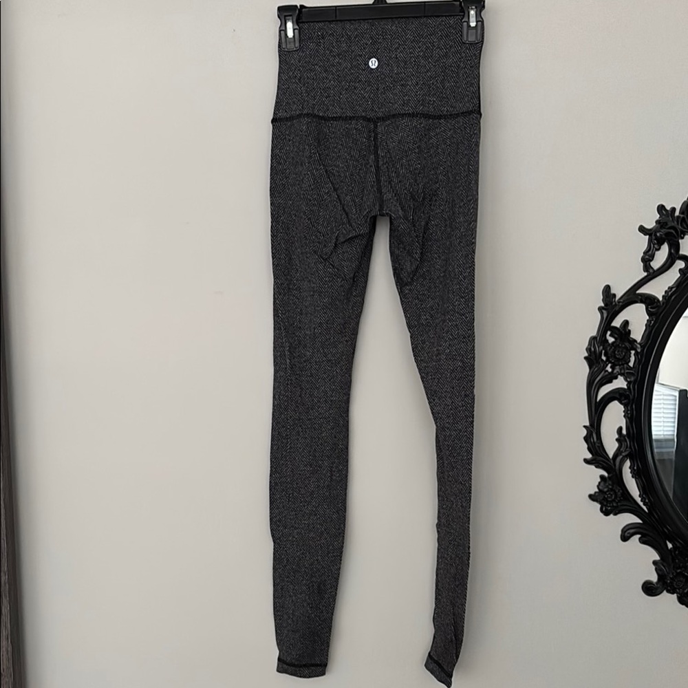 Lululemon Herringbone Grey High-Waisted Leggings